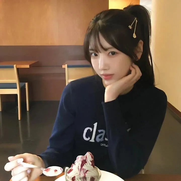 50英尺高的女人